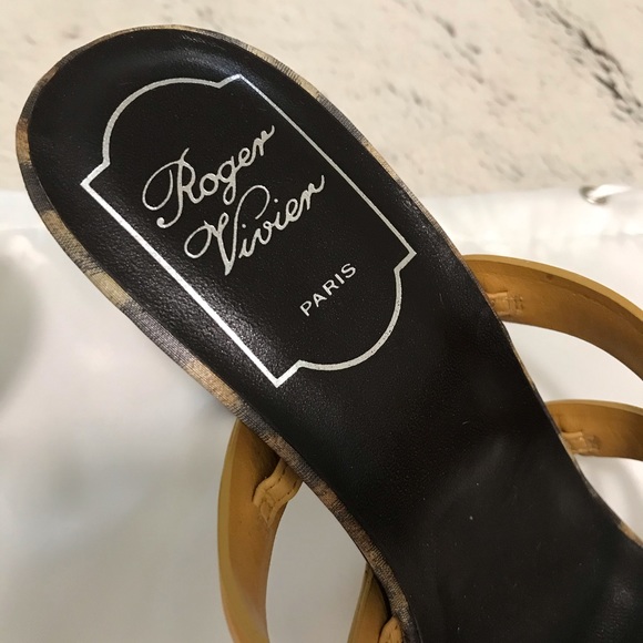Beautiful Authentic Roger Vivier Heels - Picture 5 of 11